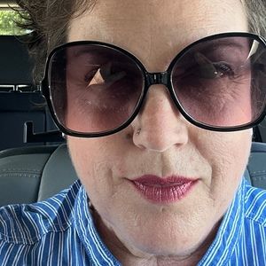 Meet your Posher, Jennifer a